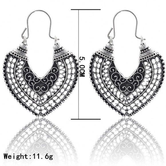 Antiqued Boho silver tone earrings - Picture 7 of 8